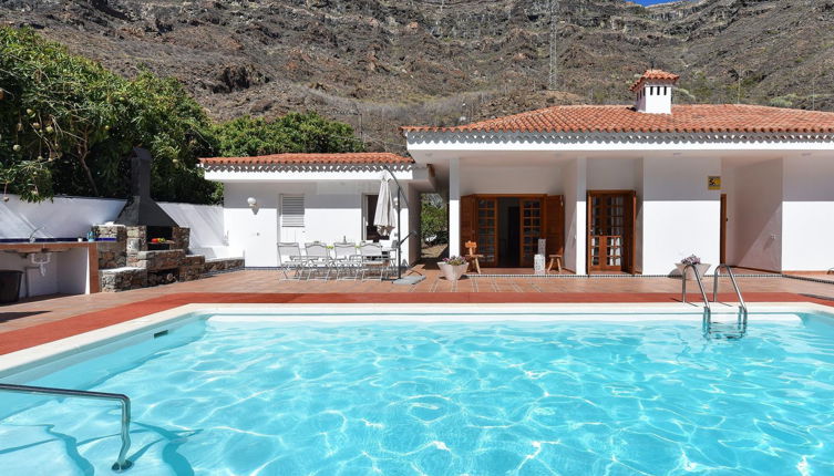 Photo 1 - Maison de 4 chambres à San Bartolomé de Tirajana avec piscine privée et terrasse