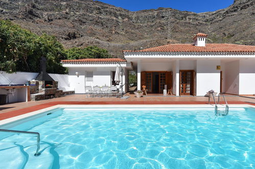 Photo 1 - Maison de 4 chambres à San Bartolomé de Tirajana avec piscine privée et jardin