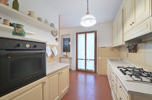 Photo 14 - 4 bedroom House in Magione with private pool and garden