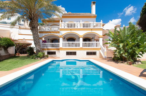 Photo 1 - Maison de 4 chambres à Rincón de la Victoria avec piscine privée et vues à la mer