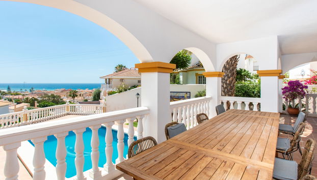 Casa de 5 quartos em Rincón de la Victoria com piscina privada e jardim - Foto 2