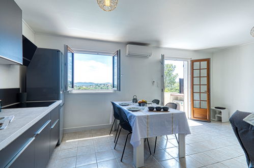 Foto 12 - Apartamento de 2 quartos em Fréjus com piscina e vistas do mar