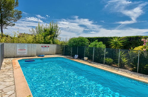 Foto 1 - Apartment mit 2 Schlafzimmern in Fréjus mit schwimmbad und blick aufs meer