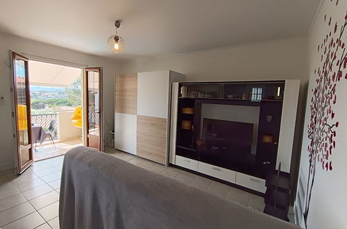 Photo 6 - 2 bedroom Apartment in Fréjus with swimming pool and terrace
