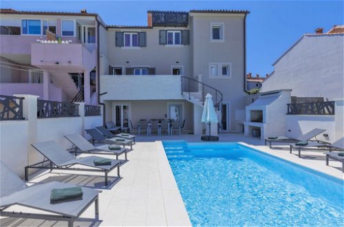 Foto 16 - Casa de 5 quartos em Medulin com piscina privada e terraço