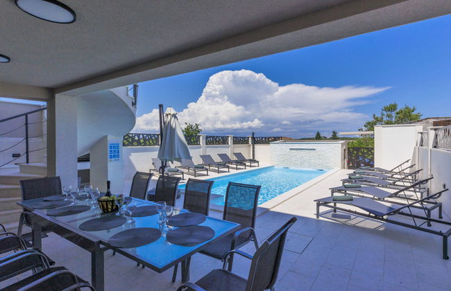 Casa de 8 quartos em Medulin com piscina privada e jardim - Foto 2