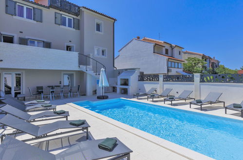 Photo 6 - Maison de 5 chambres à Medulin avec piscine privée et terrasse