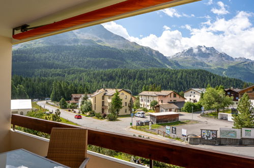 Photo 5 - Appartement de 2 chambres à Sankt Moritz avec piscine et vues sur la montagne