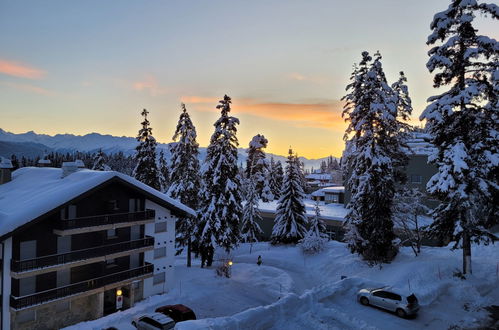 Foto 36 - Apartment mit 2 Schlafzimmern in Crans-Montana mit blick auf die berge