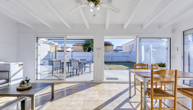 4 bedroom House in Castelló d'Empúries with private pool and garden - Photo 3