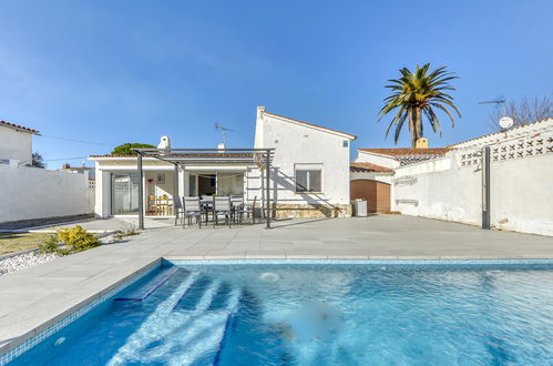 Foto 28 - Casa de 3 quartos em Castelló d'Empúries com piscina privada e jardim