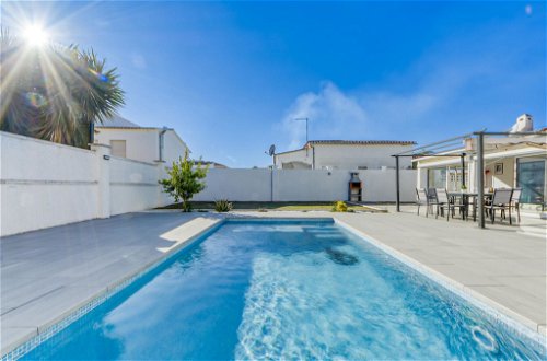Foto 27 - Casa con 3 camere da letto a Castelló d'Empúries con piscina privata e vista mare