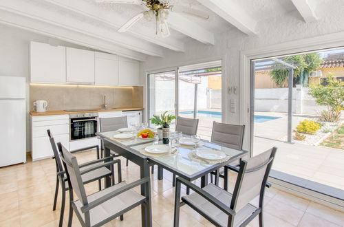 Photo 5 - 3 bedroom House in Castelló d'Empúries with private pool and garden