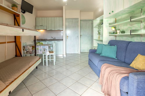 Foto 9 - Apartamento en Golfo Aranci con jardín y terraza