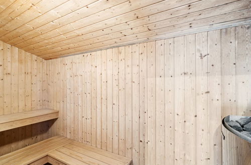 Foto 18 - Casa de 4 quartos em Aakirkeby com terraço e sauna
