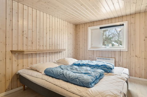 Foto 12 - Casa de 4 quartos em Aakirkeby com terraço e sauna