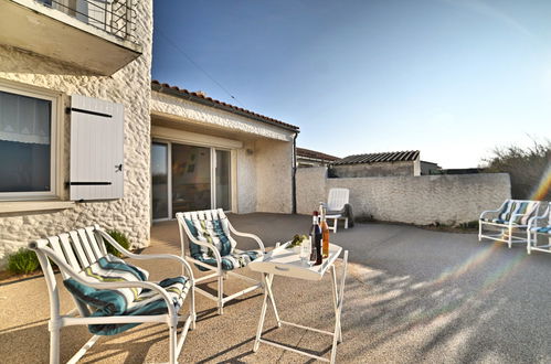 Photo 37 - 4 bedroom House in Saint-Pierre-d'Oléron with garden and sea view