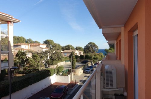 Foto 19 - Appartamento a Fréjus con vista mare