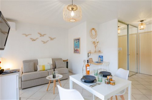 Foto 6 - Apartamento en Fréjus con vistas al mar