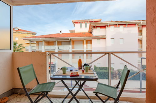 Foto 19 - Apartamento en Fréjus con vistas al mar