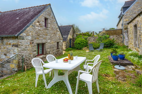 Photo 1 - Maison de 1 chambre à Crozon avec jardin et vues à la mer