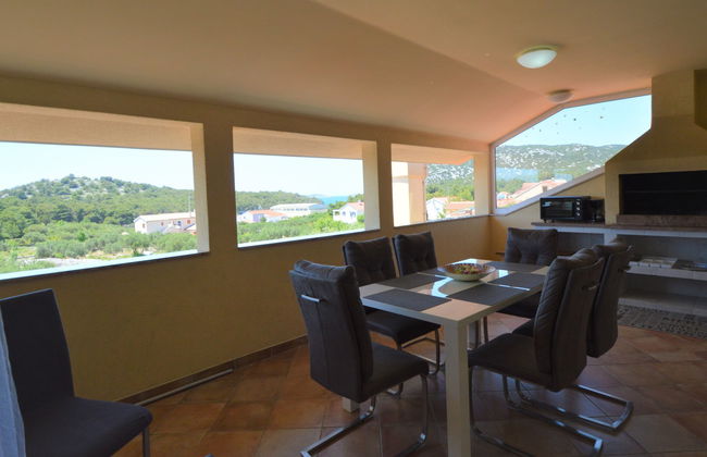 Apartamento de 4 quartos em Tribunj com piscina e jardim - Foto 11