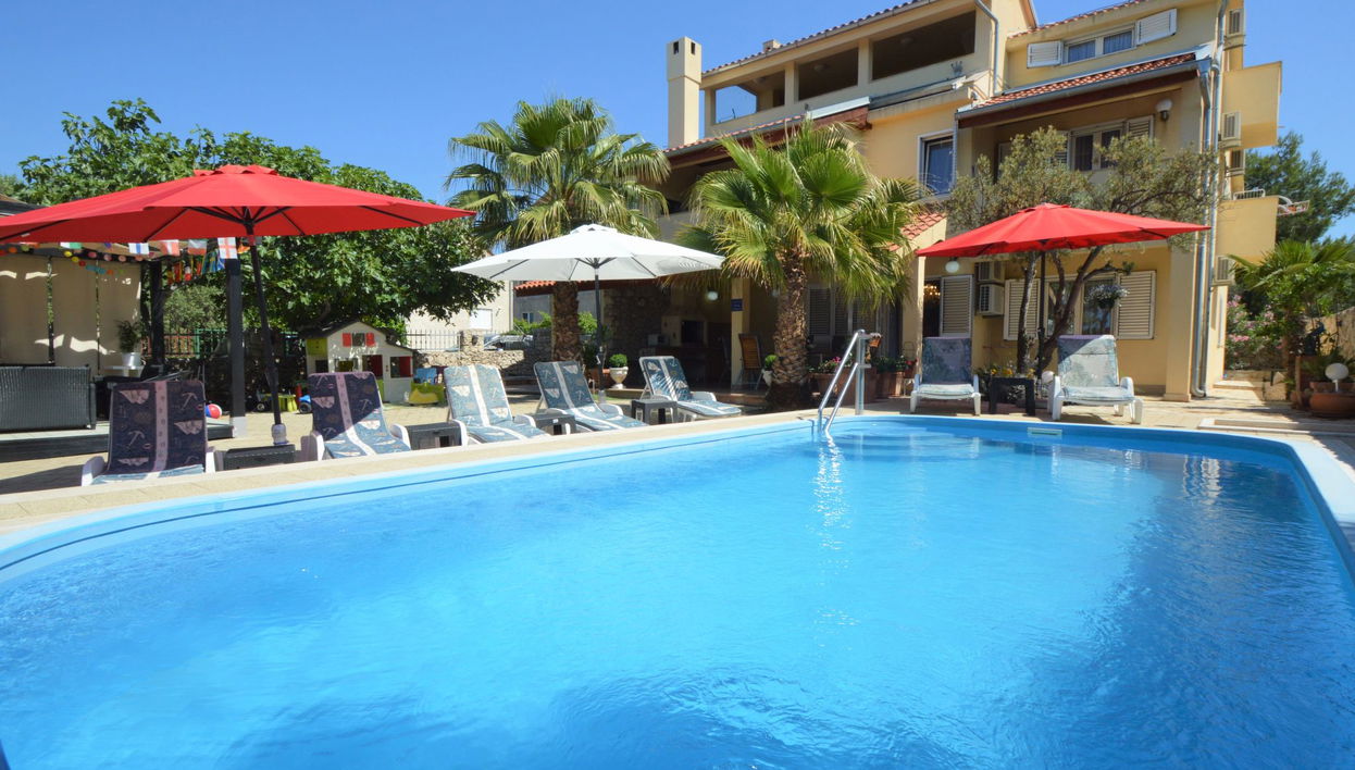 Apartment mit 4 Schlafzimmern in Tribunj mit schwimmbad und garten - Foto 1