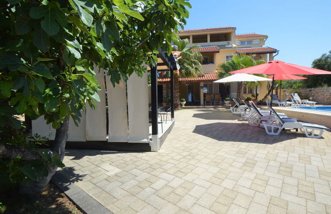 Apartamento de 4 quartos em Tribunj com piscina e jardim - Foto 33