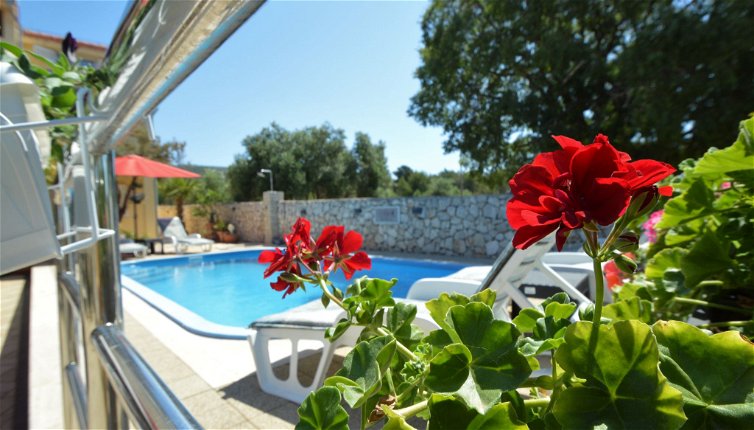 Foto 1 - Apartamento de 1 quarto em Tribunj com piscina e jardim