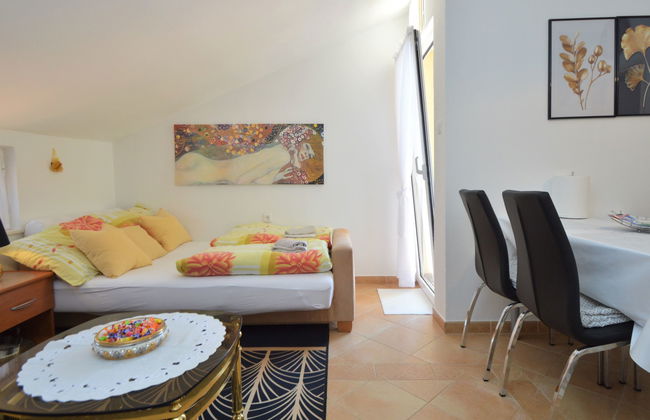 Apartamento de 4 quartos em Tribunj com piscina e jardim - Foto 23