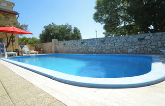 Photo 2 - Appartement de 2 chambres à Tribunj avec piscine et jardin