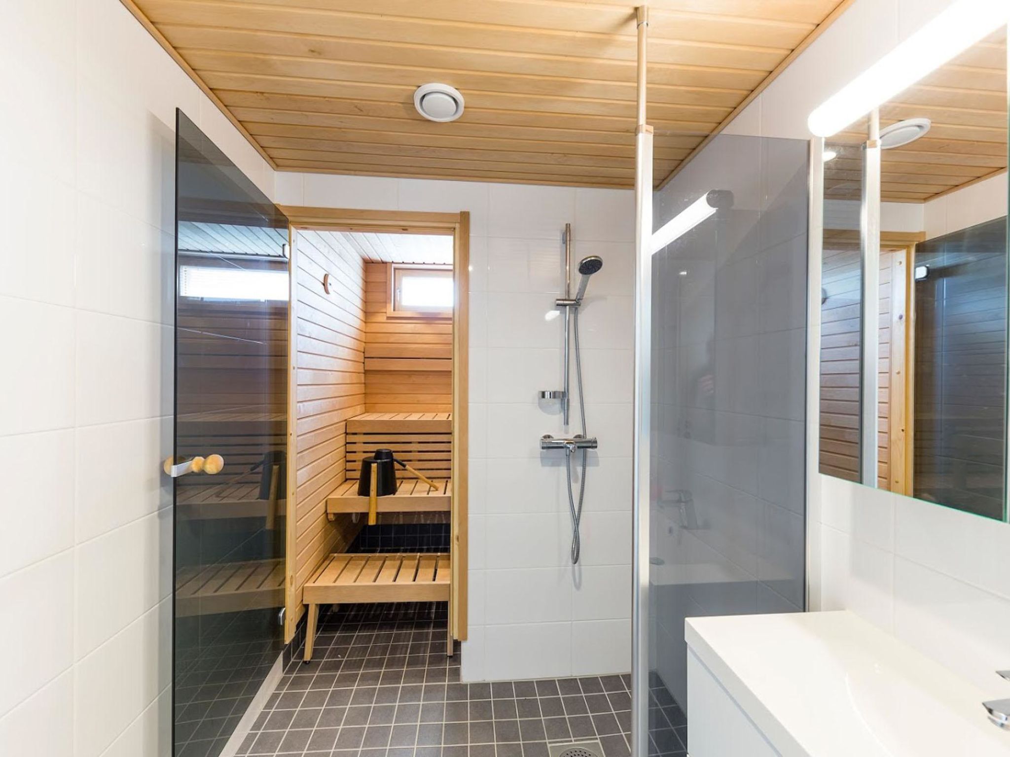 Foto 19 - Casa de 1 quarto em Kittilä com sauna e vista para a montanha