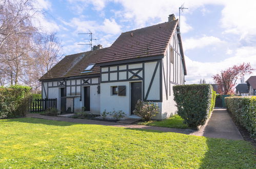 Photo 16 - 2 bedroom House in Cabourg with swimming pool and garden