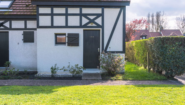 Foto 1 - Casa con 2 camere da letto a Cabourg con piscina e vista mare