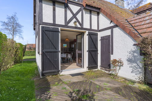 Foto 2 - Casa de 2 quartos em Cabourg com piscina e jardim