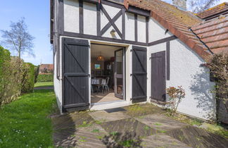 Foto 2 - Casa con 2 camere da letto a Cabourg con piscina e vista mare