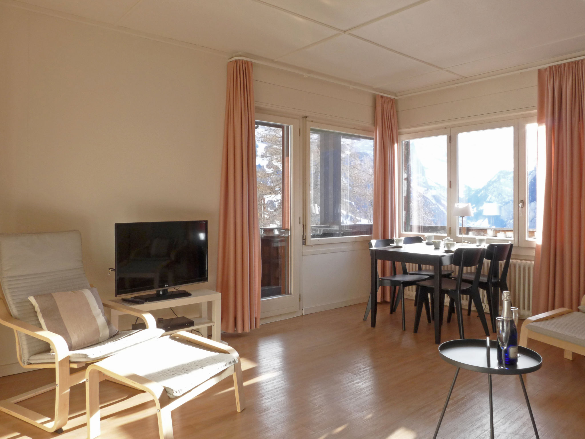 Photo 8 - Appartement de 2 chambres à Lauterbrunnen avec vues sur la montagne