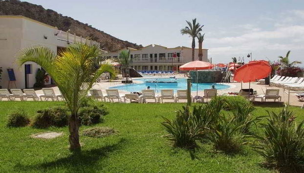 Apartamentos Natural Park - Photo 2