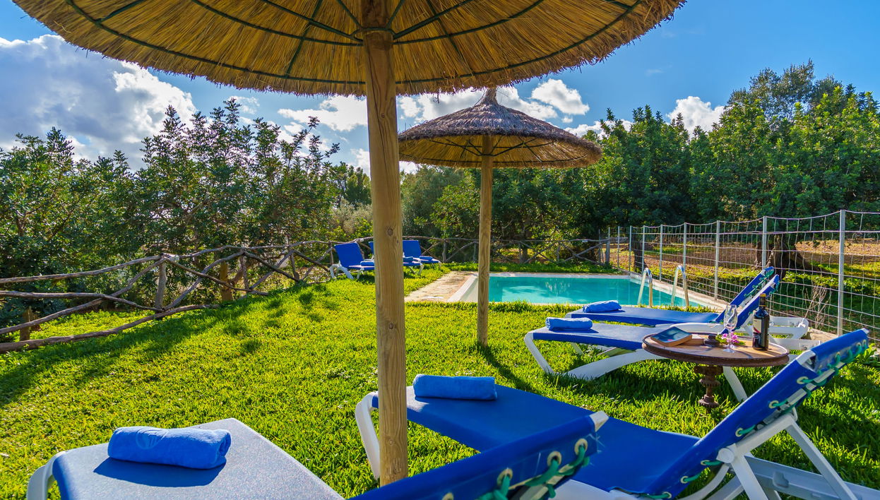 Casa de 4 quartos em Selva com piscina privada e jardim - Foto 1