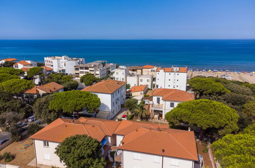 Photo 23 - Appartement de 3 chambres à San Vincenzo avec jardin et vues à la mer