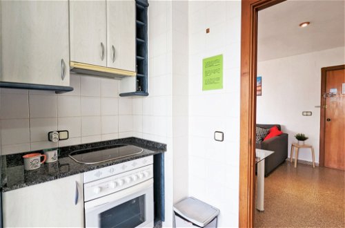 Foto 13 - Appartamento con 2 camere da letto a Benidorm con piscina e vista mare