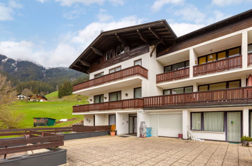 Foto 14 - Apartamento en Zell am See con terraza y vistas a la montaña