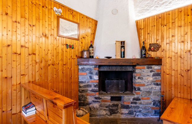 3 bedroom House in Dervio with garden and terrace - Photo 9
