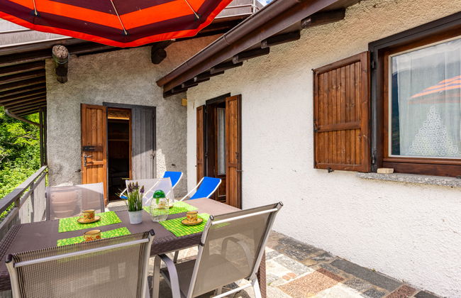 3 bedroom House in Dervio with garden and terrace - Photo 13