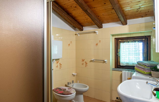 3 bedroom House in Dervio with garden and terrace - Photo 23