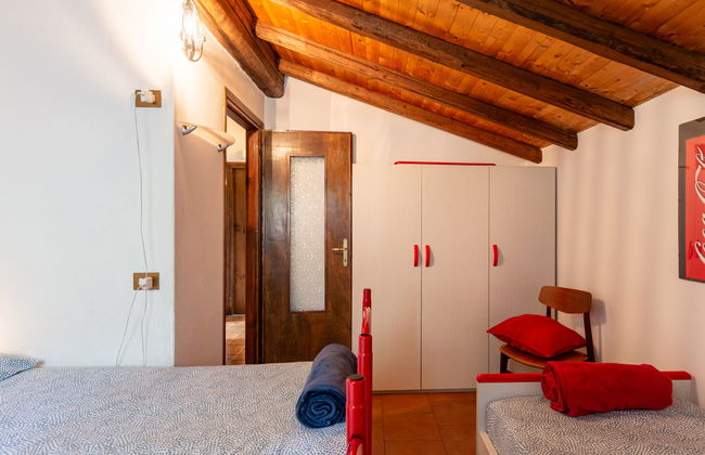 3 bedroom House in Dervio with garden and terrace - Photo 20