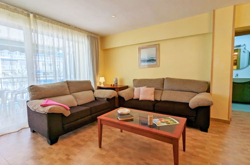 Foto 9 - Appartamento con 3 camere da letto a Benidorm con terrazza