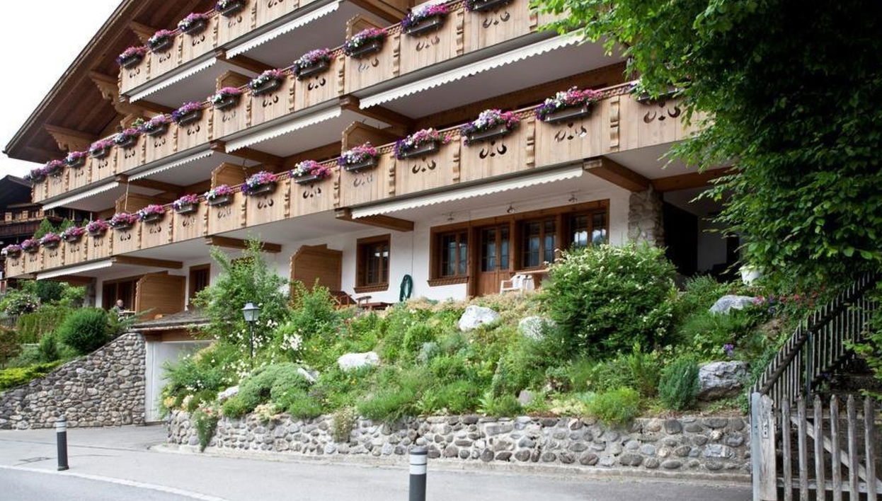 Apartamento de 3 quartos em Saanen - Foto 1