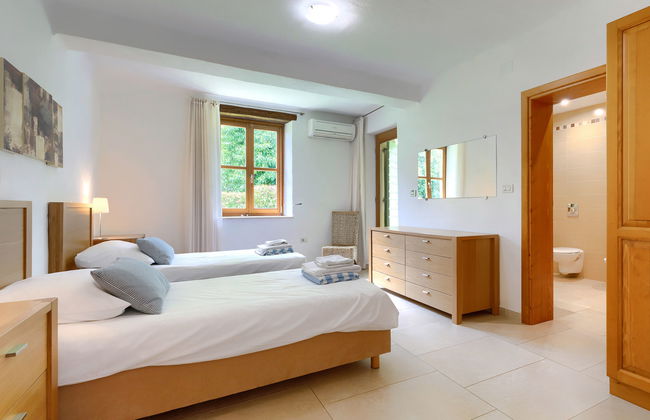 Casa de 6 quartos em Buje com piscina privada e jardim - Foto 24