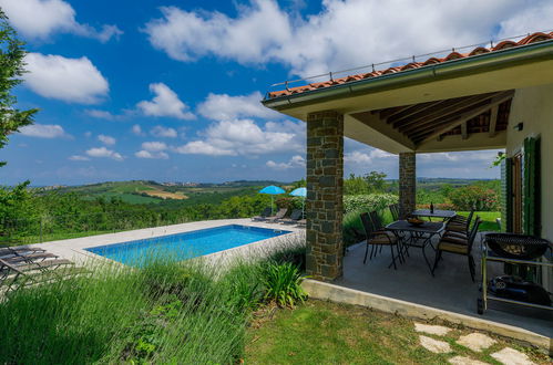 Photo 6 - Maison de 5 chambres à Buje avec piscine privée et jardin